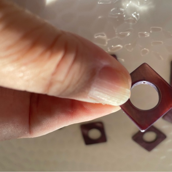 8 Stunning Square Purple 20mm Shell Beads for Jewelry Craft Making - Picture 6 of 6